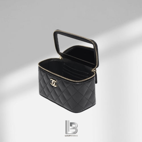 Chanel Long Vanity with chain