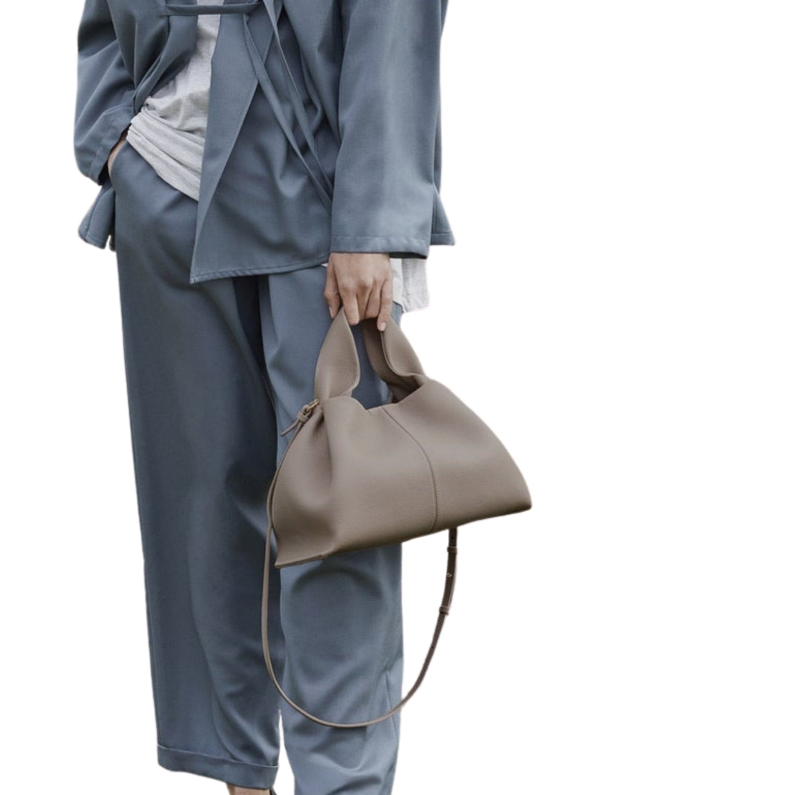 Polène Numéro Neuf in textured taupe – detail view