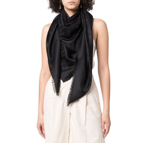 Shawl in black – styled drape view
