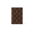 Louis Vuitton Passport Cover in Monogram canvas