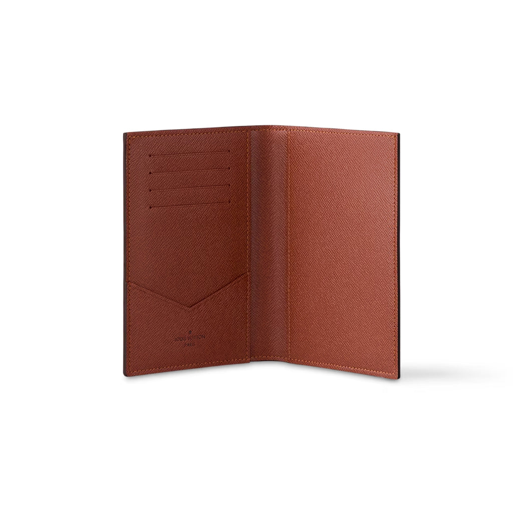 Louis Vuitton Passport Cover in Monogram – detail view