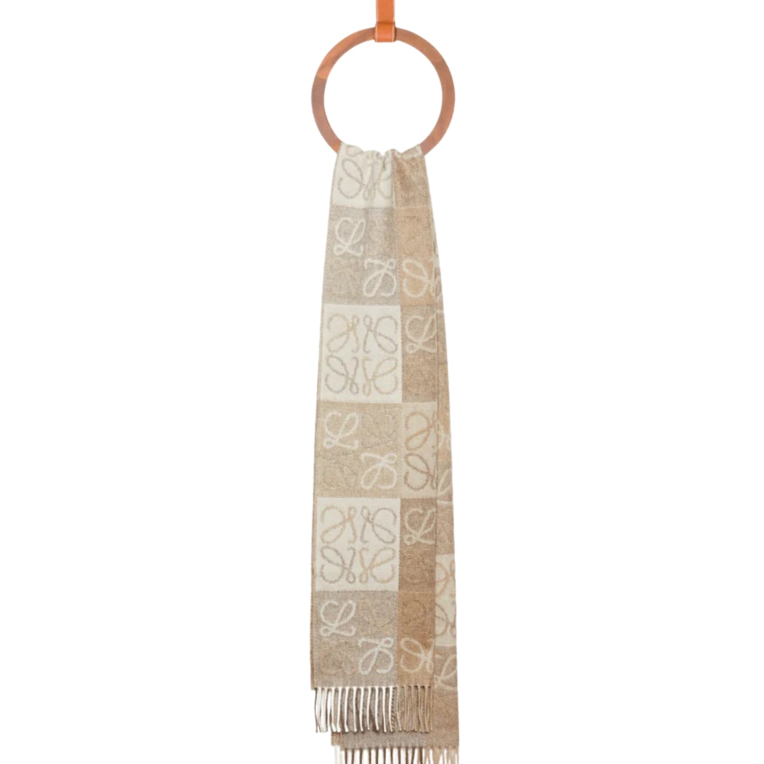 Anagram Scarf in wool cashmere – styled view