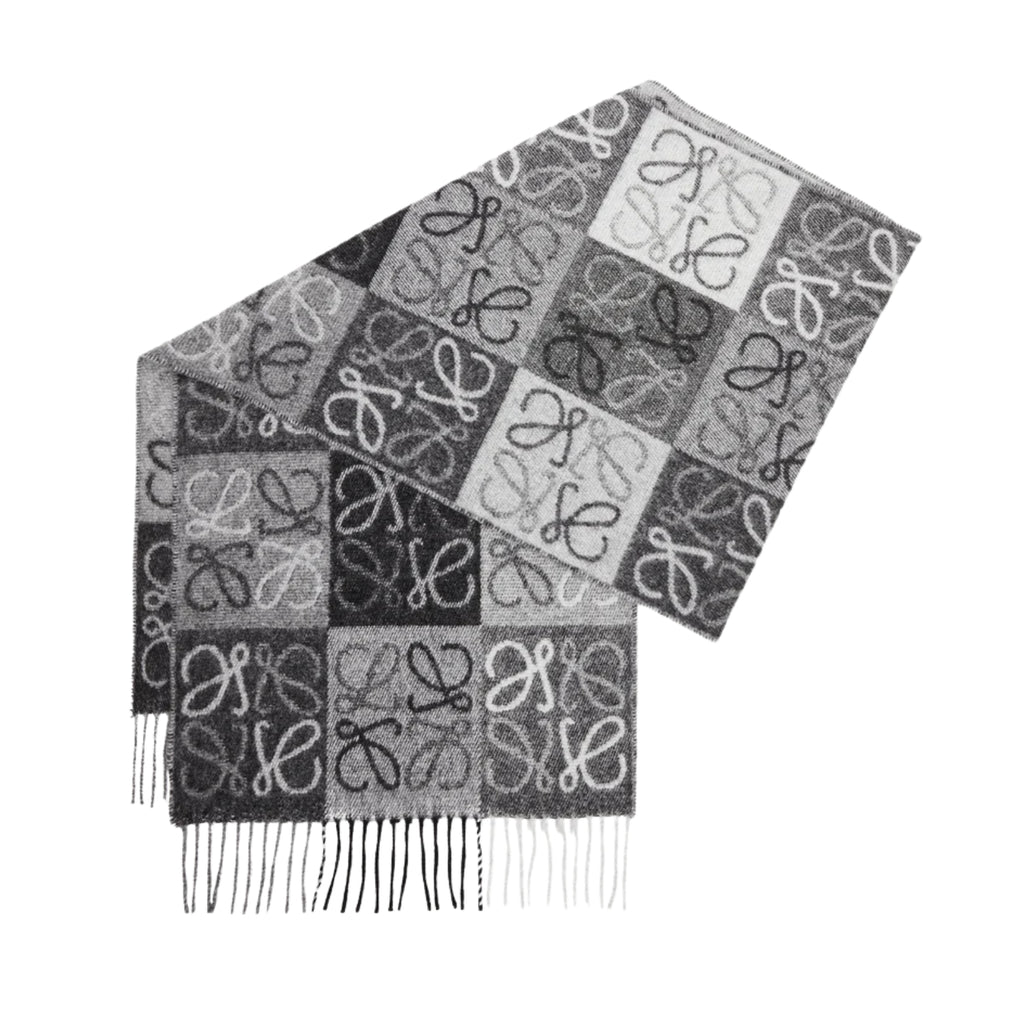 Anagram Scarf in grey wool