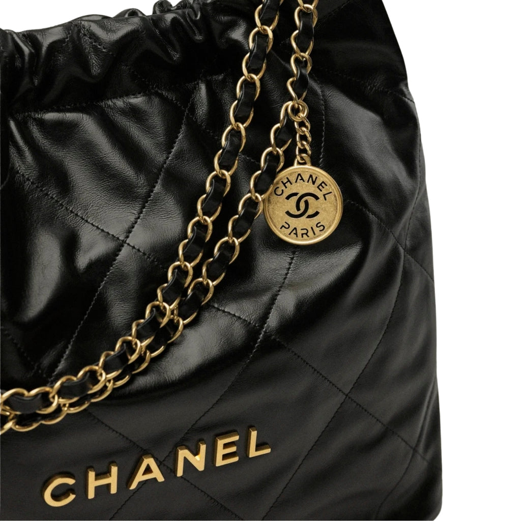 Chanel 22 Small Handbag in calfskin – side view