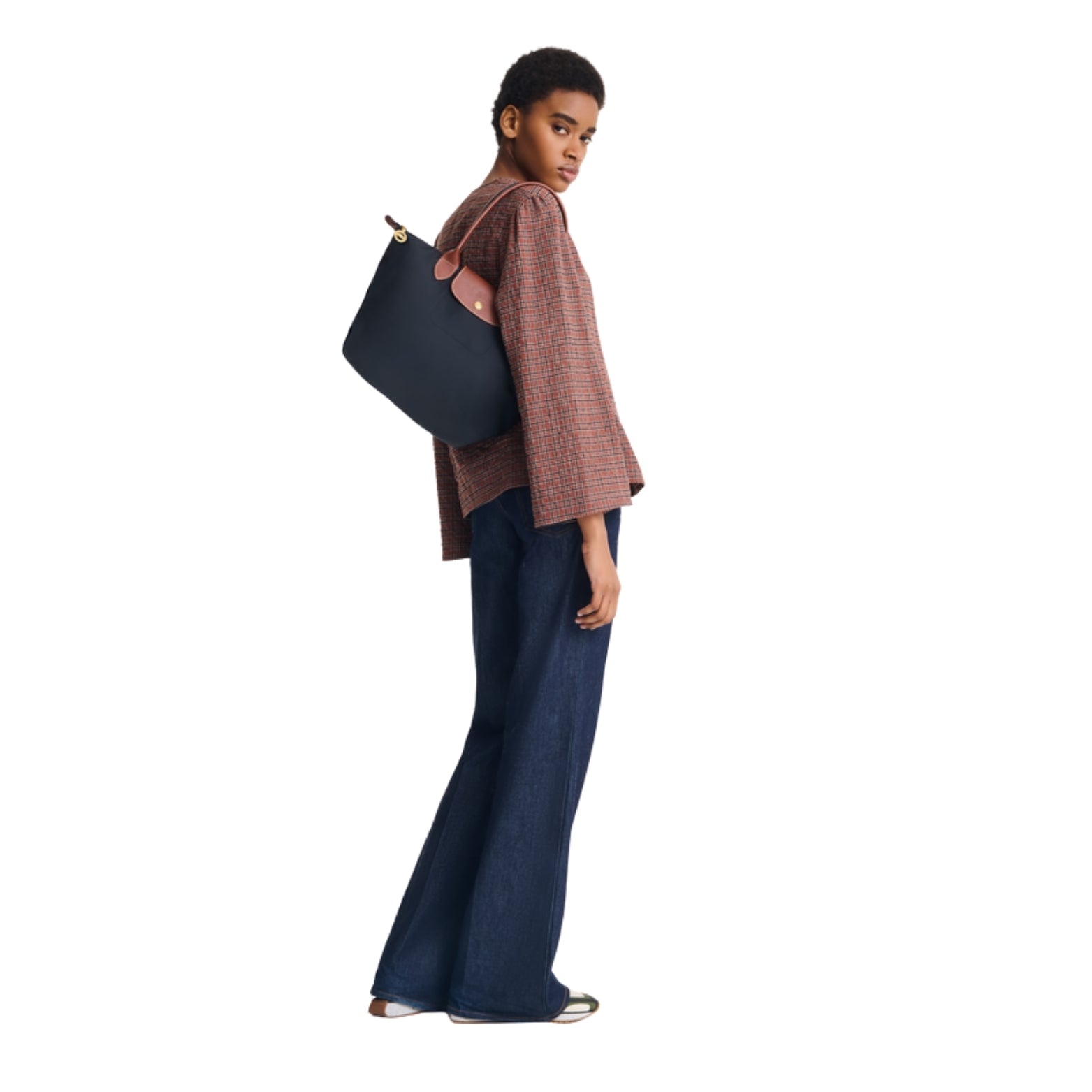 Longchamp Le Pliage Medium in black – styled view